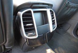 2015 Porsche Cayenne - Image 45