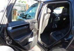 2015 Porsche Cayenne - Image 22