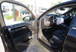 2015 Porsche Cayenne - Image 20