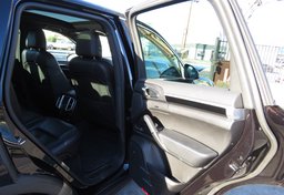 2015 Porsche Cayenne - Image 26