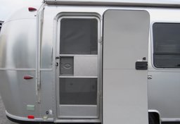2016 Airstream Sport 22FB - Image 13