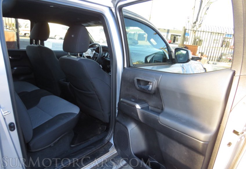 2020 Toyota Tacoma 4WD - Image 29