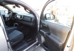 2020 Toyota Tacoma 4WD - Image 23