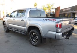 2020 Toyota Tacoma 4WD - Image 9