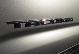 2020 Toyota Tacoma 4WD - Image 20