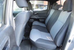 2020 Toyota Tacoma 4WD - Image 33