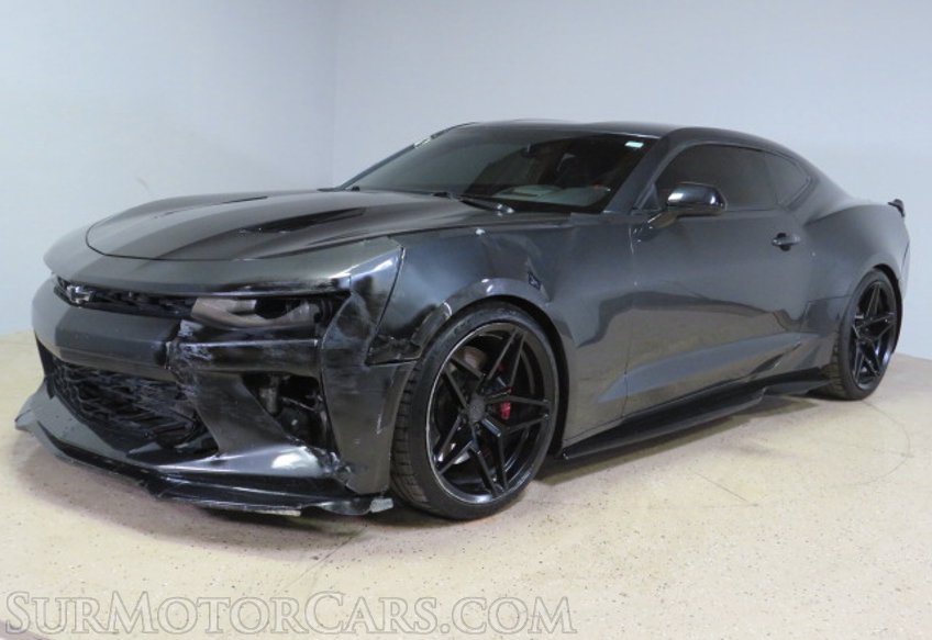 2018 Chevrolet Camaro - Image 4