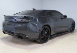 2018 Chevrolet Camaro - Image 8