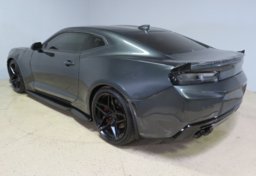 2018 Chevrolet Camaro - Image 5