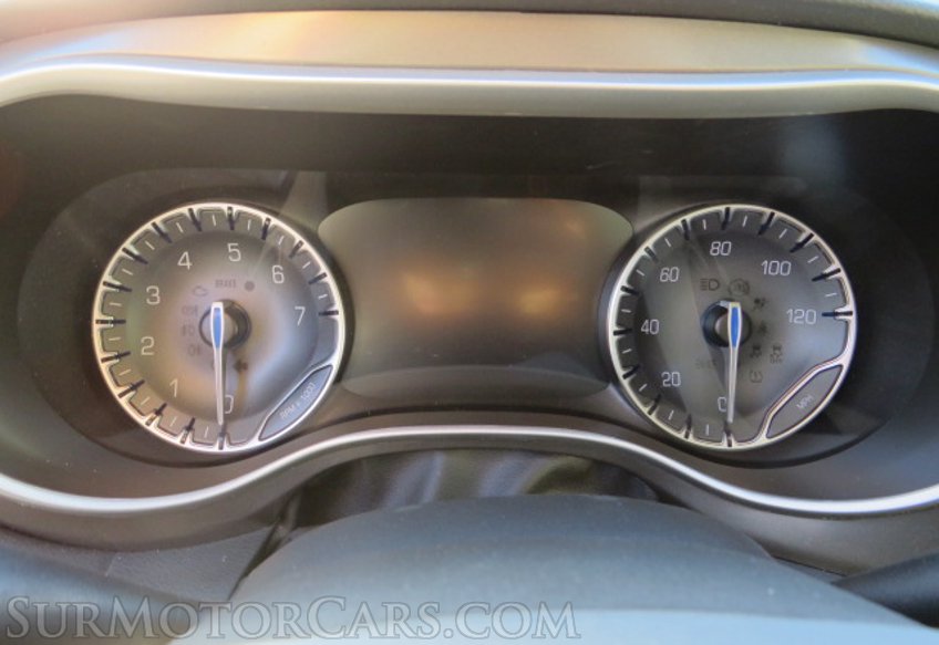 2023 Chrysler Pacifica - Image 38