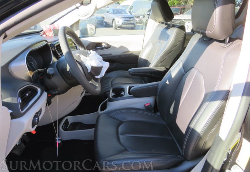 2023 Chrysler Pacifica - Image 24