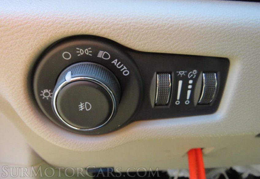 2023 Chrysler Pacifica - Image 42