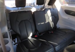 2023 Chrysler Pacifica - Image 33