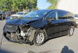 2023 Chrysler Pacifica - Image 4