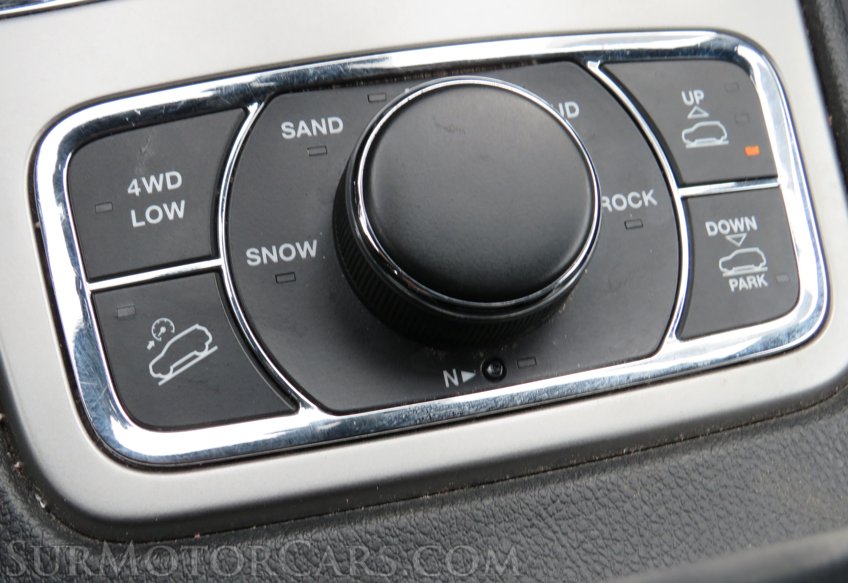 2019 Jeep Grand Cherokee - Image 48