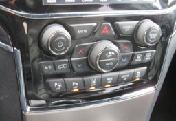 2019 Jeep Grand Cherokee - Image 44