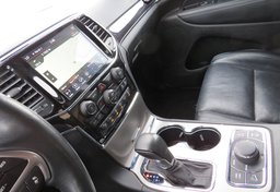 2019 Jeep Grand Cherokee - Image 35