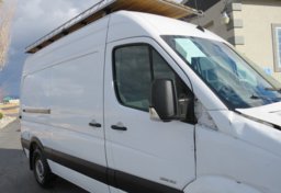 2015 Freightliner Sprinter Cargo Vans - Image 13
