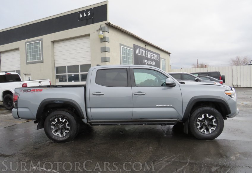2019 Toyota Tacoma 4WD - Image 12