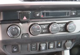 2019 Toyota Tacoma 4WD - Image 33