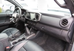 2019 Toyota Tacoma 4WD - Image 27