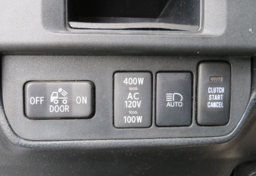 2019 Toyota Tacoma 4WD - Image 38