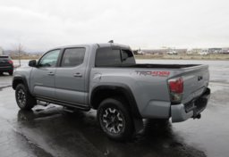 2019 Toyota Tacoma 4WD - Image 7