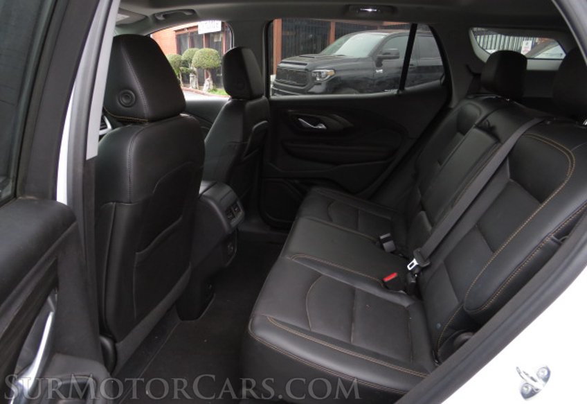 2021 GMC Terrain - Image 18