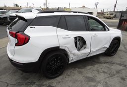 2021 GMC Terrain - Image 10