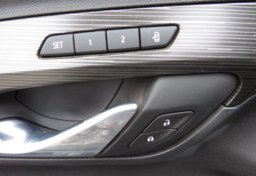 2021 GMC Terrain - Image 34