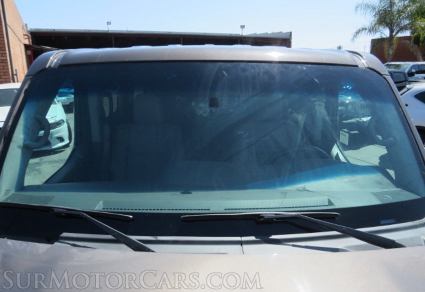 2019 Nissan NV Passenger - Image 13