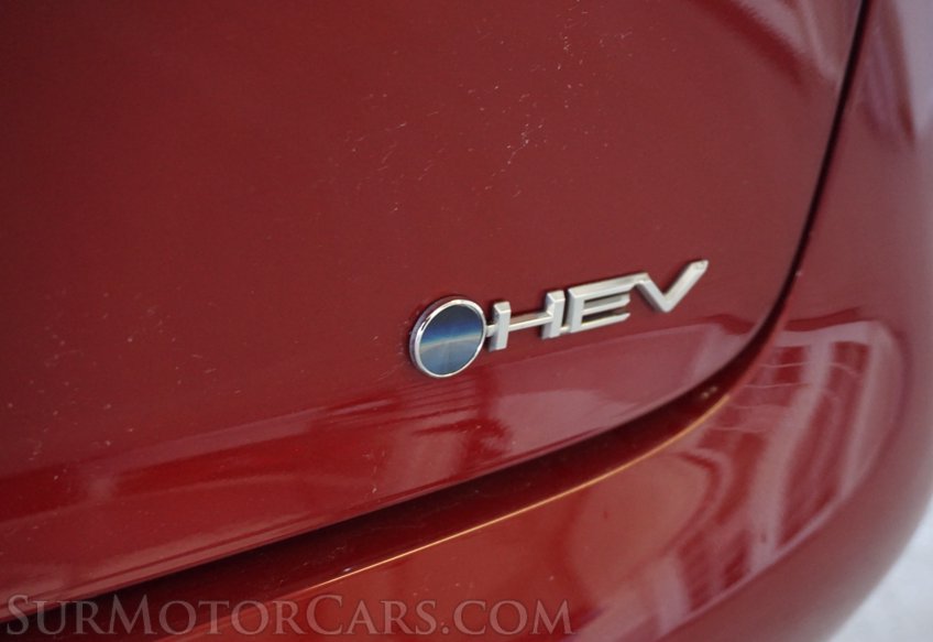 2024 Toyota Prius - Image 18