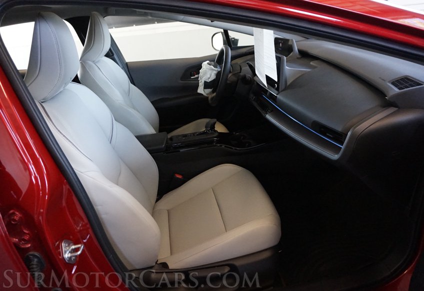 2024 Toyota Prius - Image 24