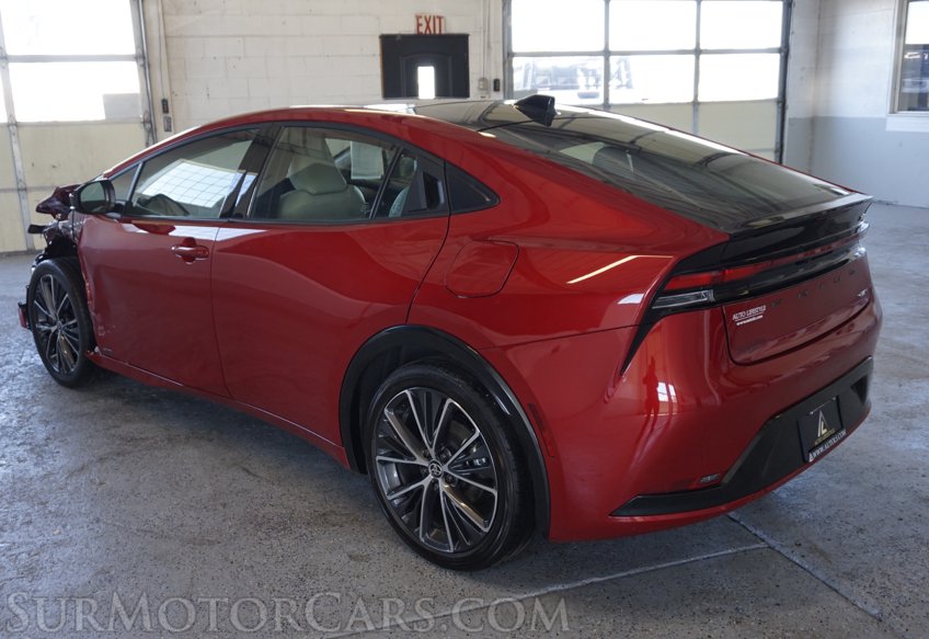 2024 Toyota Prius - Image 6