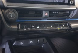 2024 Toyota Prius - Image 41