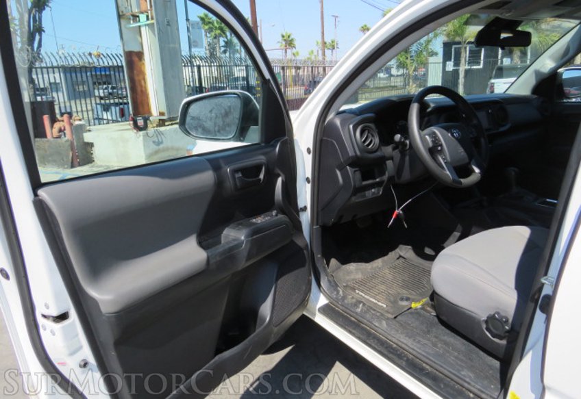 2019 Toyota Tacoma 4WD - Image 19