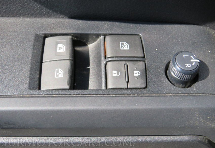 2019 Toyota Tacoma 4WD - Image 41