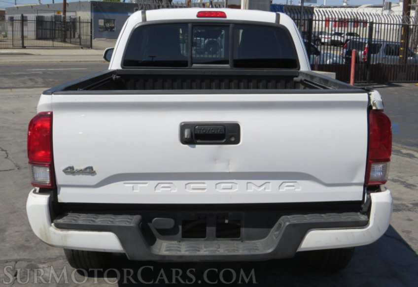 2019 Toyota Tacoma 4WD - Image 12