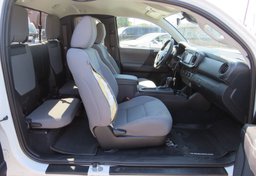 2019 Toyota Tacoma 4WD - Image 21