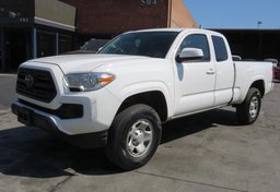 2019 Toyota Tacoma 4WD - Image 3