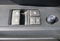 2019 Toyota Tacoma 4WD - Image 41