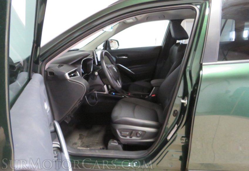 2023 Toyota Corolla Cross - Image 21