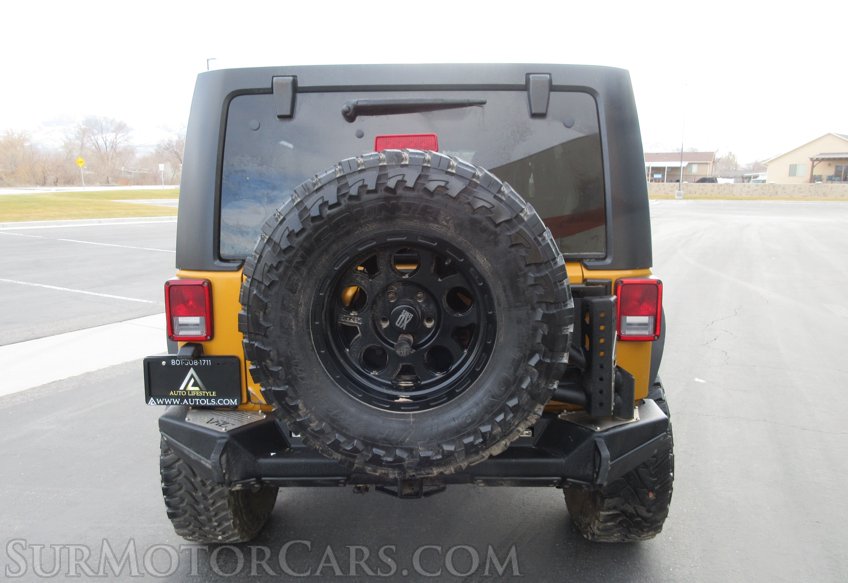 2014 Jeep Wrangler Unlimited - Image 12