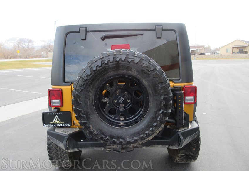 2014 Jeep Wrangler Unlimited - Image 13