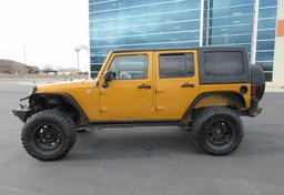2014 Jeep Wrangler Unlimited - Image 10