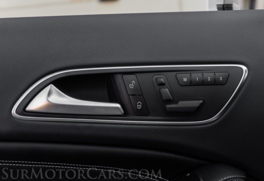 2017 Mercedes-Benz GLA - Image 49