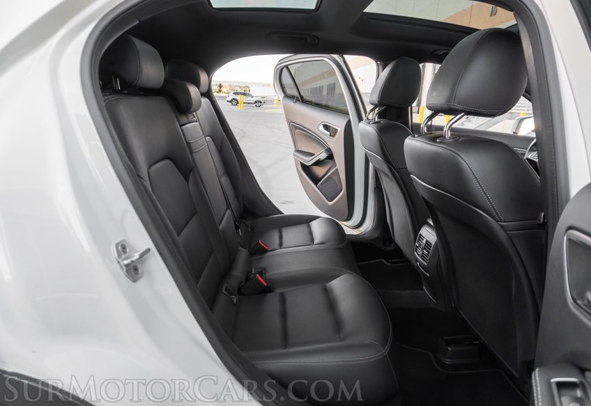 2017 Mercedes-Benz GLA - Image 55