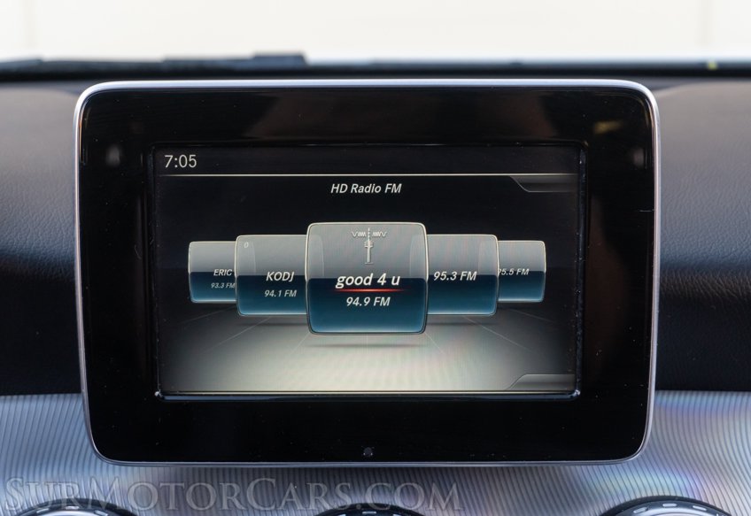 2017 Mercedes-Benz GLA - Image 38