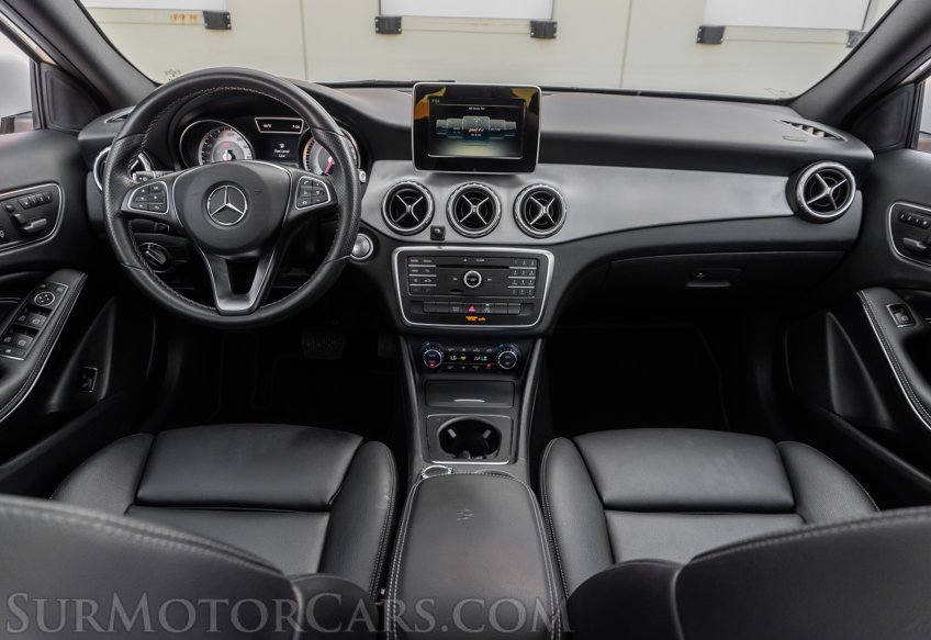 2017 Mercedes-Benz GLA - Image 40