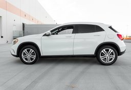2017 Mercedes-Benz GLA - Image 6